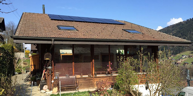 Installation solaire photovoltaïque à Troistorrents, Valais
