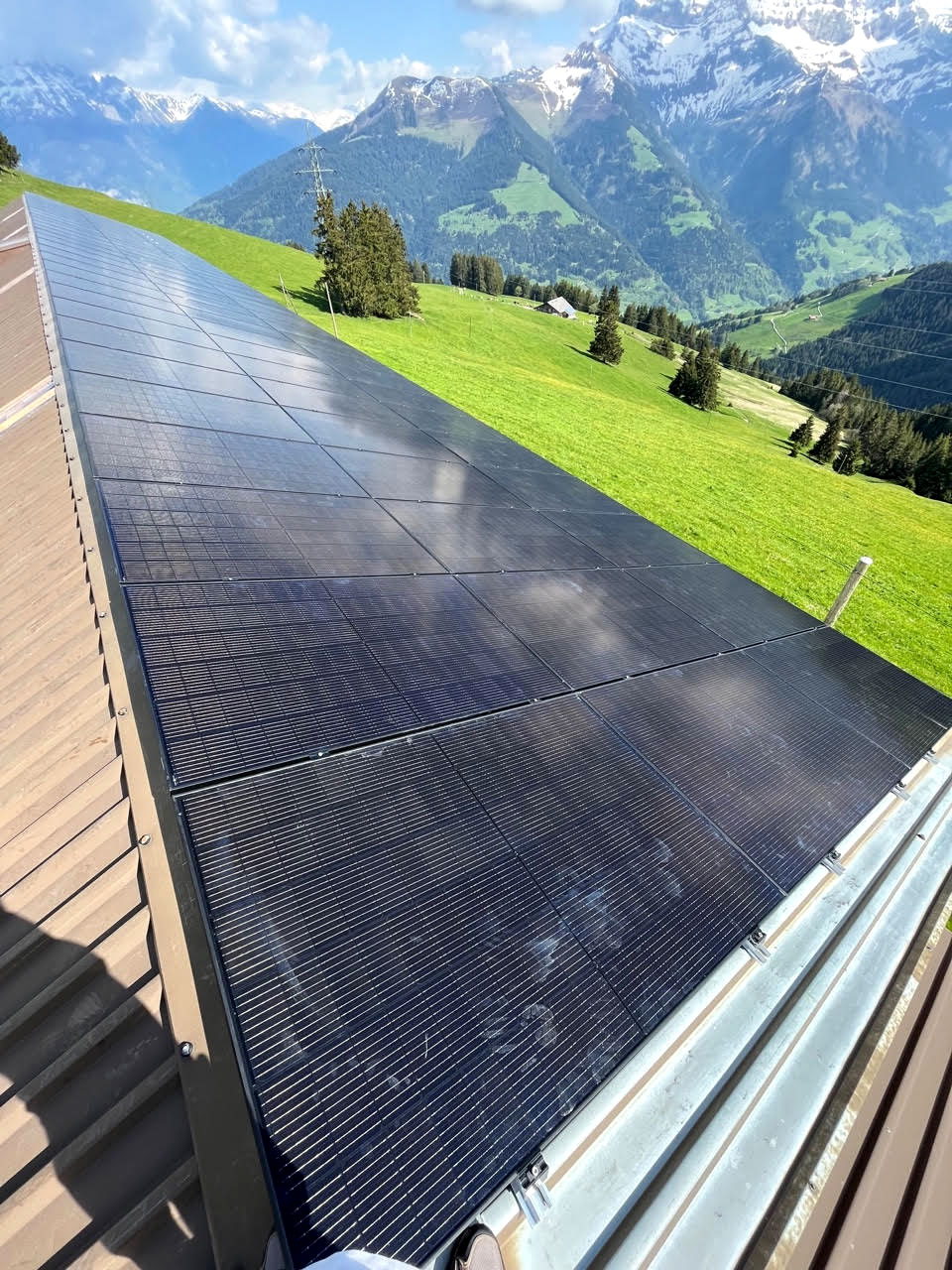 Installation solaire photovoltaïque à Morgins