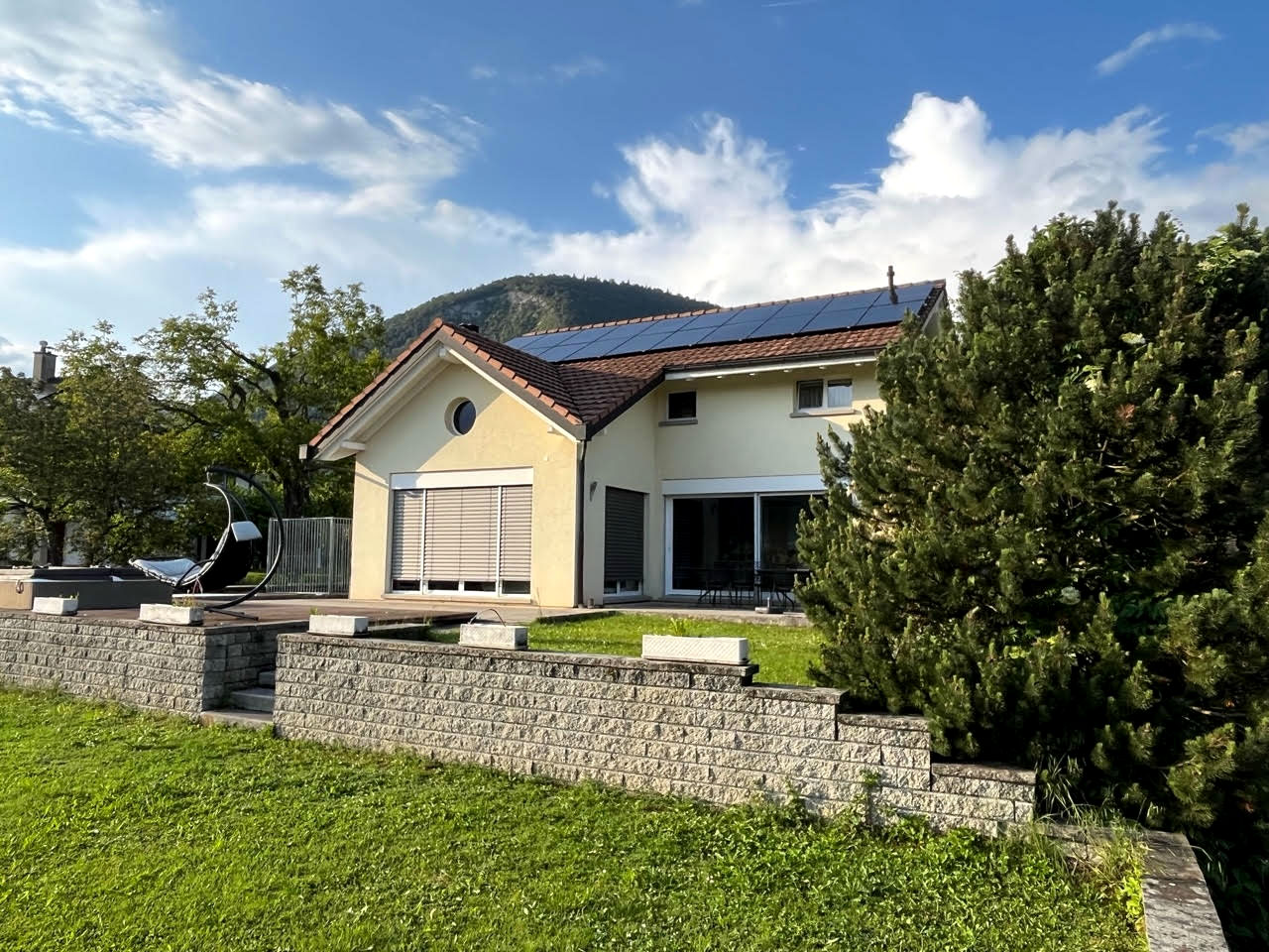 Installation solaire photovoltaïque à Ollon, Vaud
