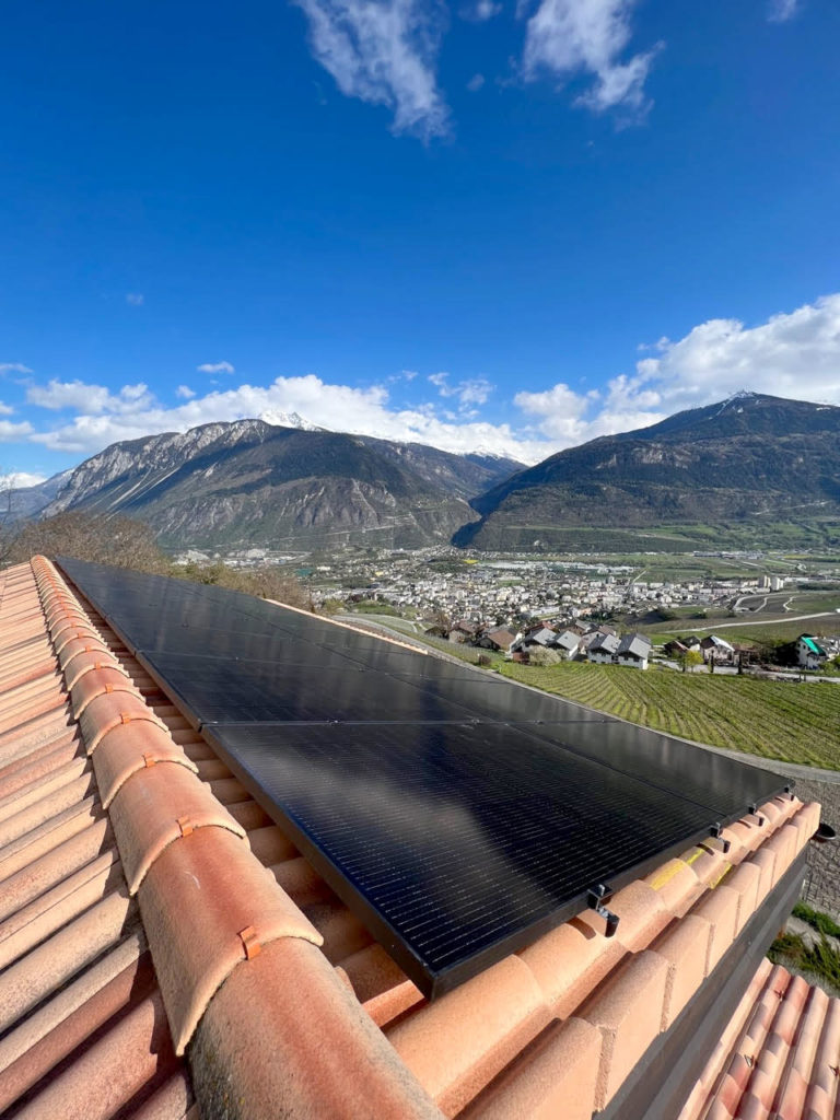 Installation solaire photovoltaïque à Venthône